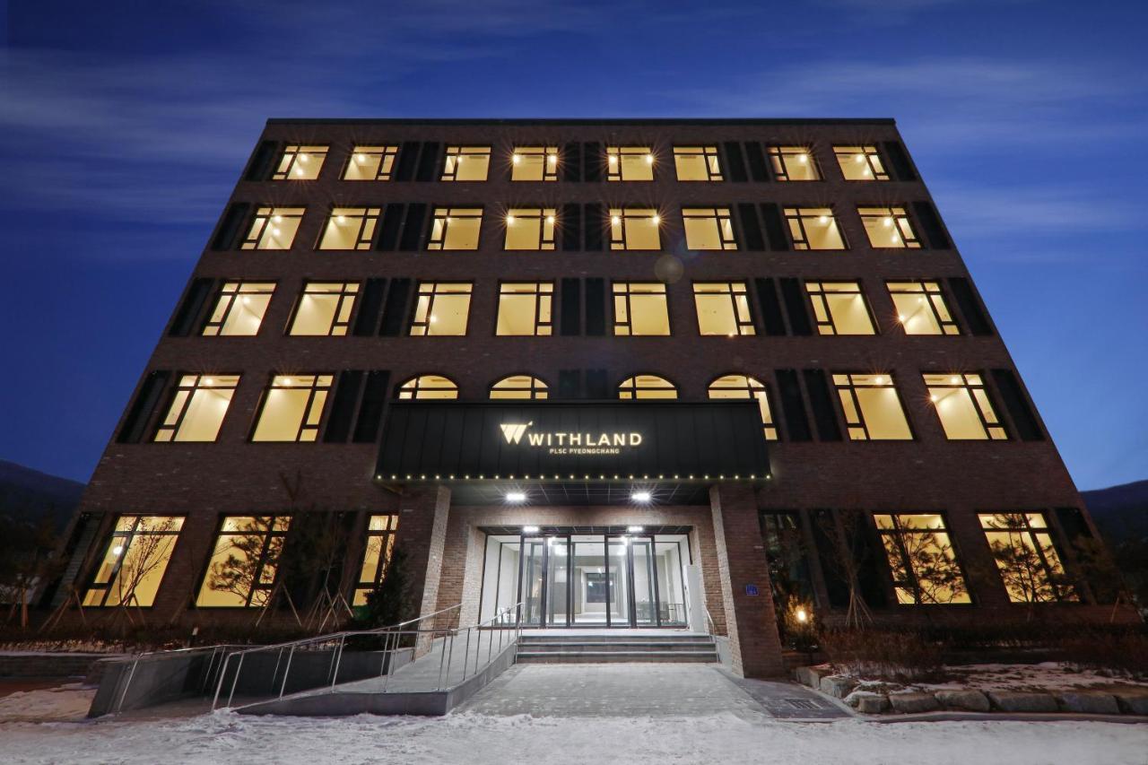 With Land Hotel Пьончан Екстериор снимка